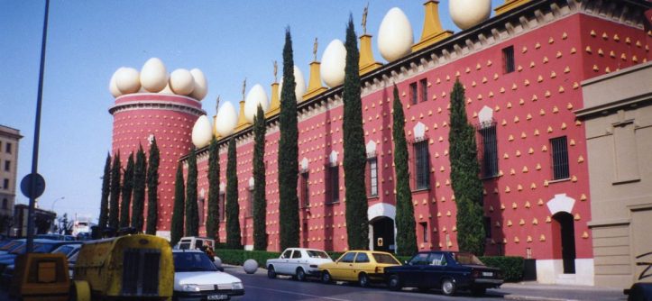 Teater_Museu_Gala_Salvador_Dali_building