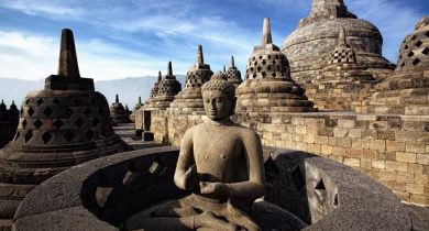 borobudur-statue